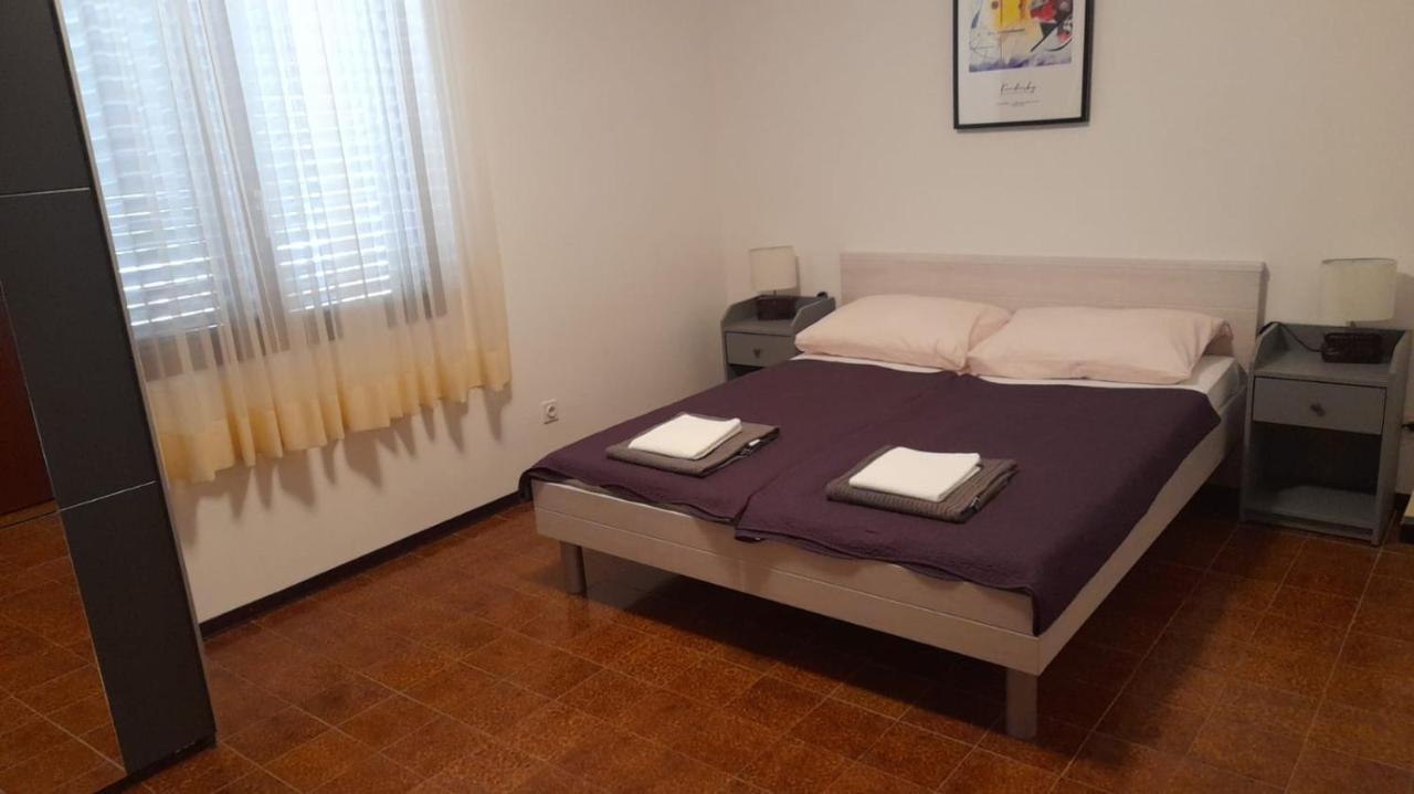 Apartments Marta Рогозница Екстериор снимка