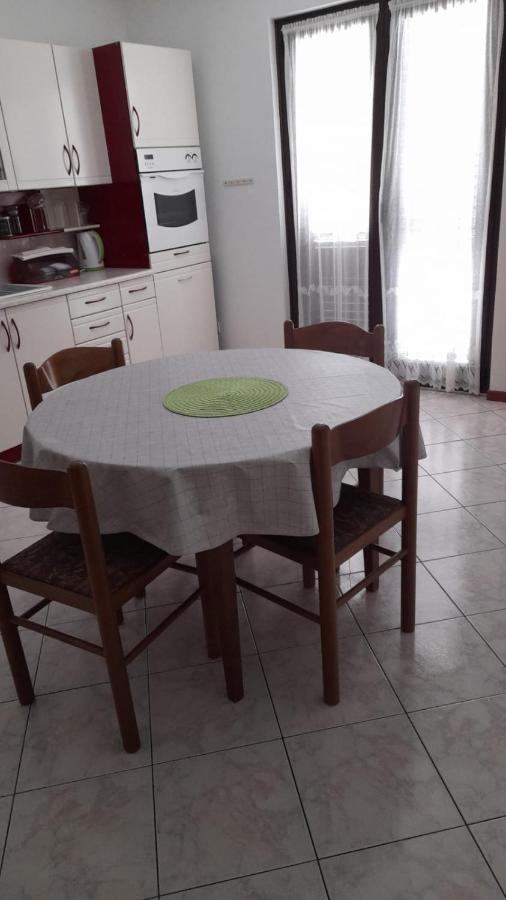 Apartments Marta Рогозница Екстериор снимка